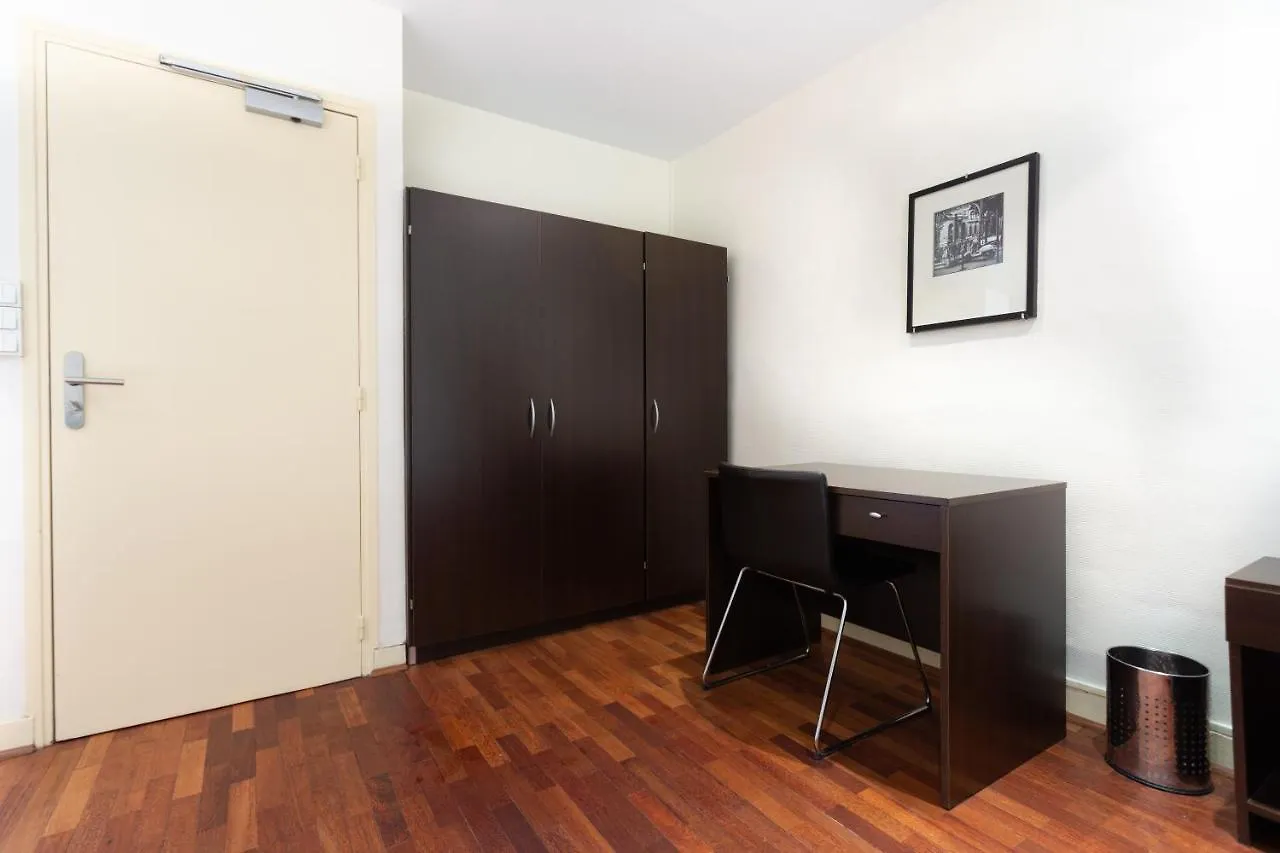Mimosa Hotel *