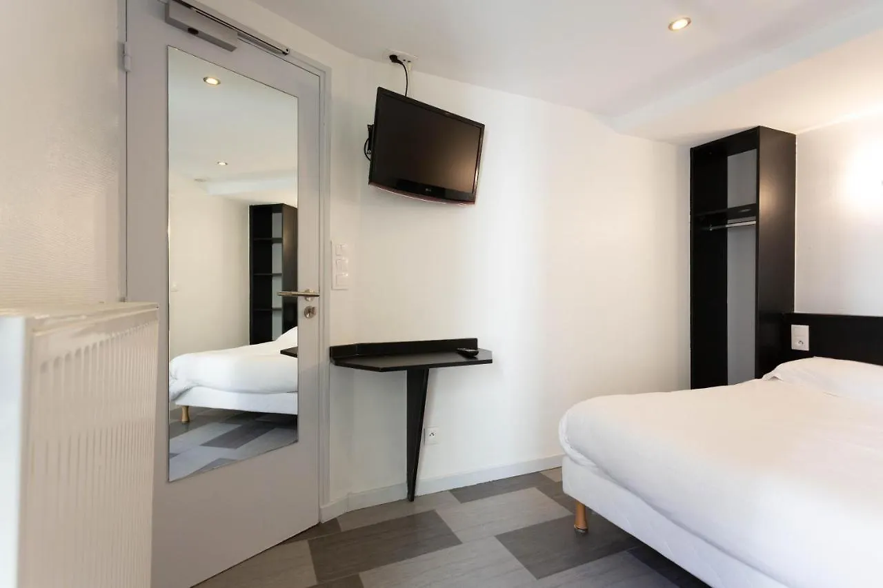 Mimosa Hotel *